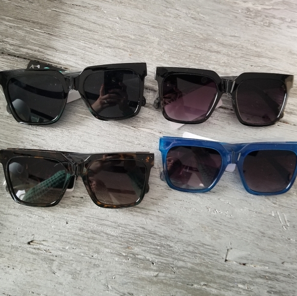 Women Luxury Sunglasses - Picture 5 of 7